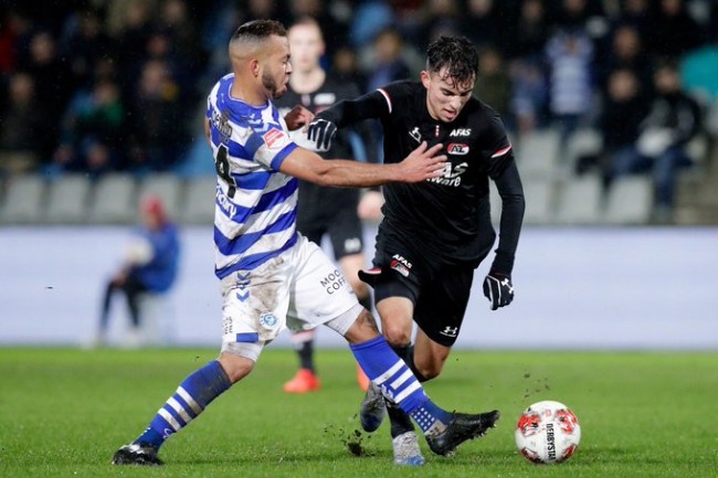 赛季在主场 赛季在主场