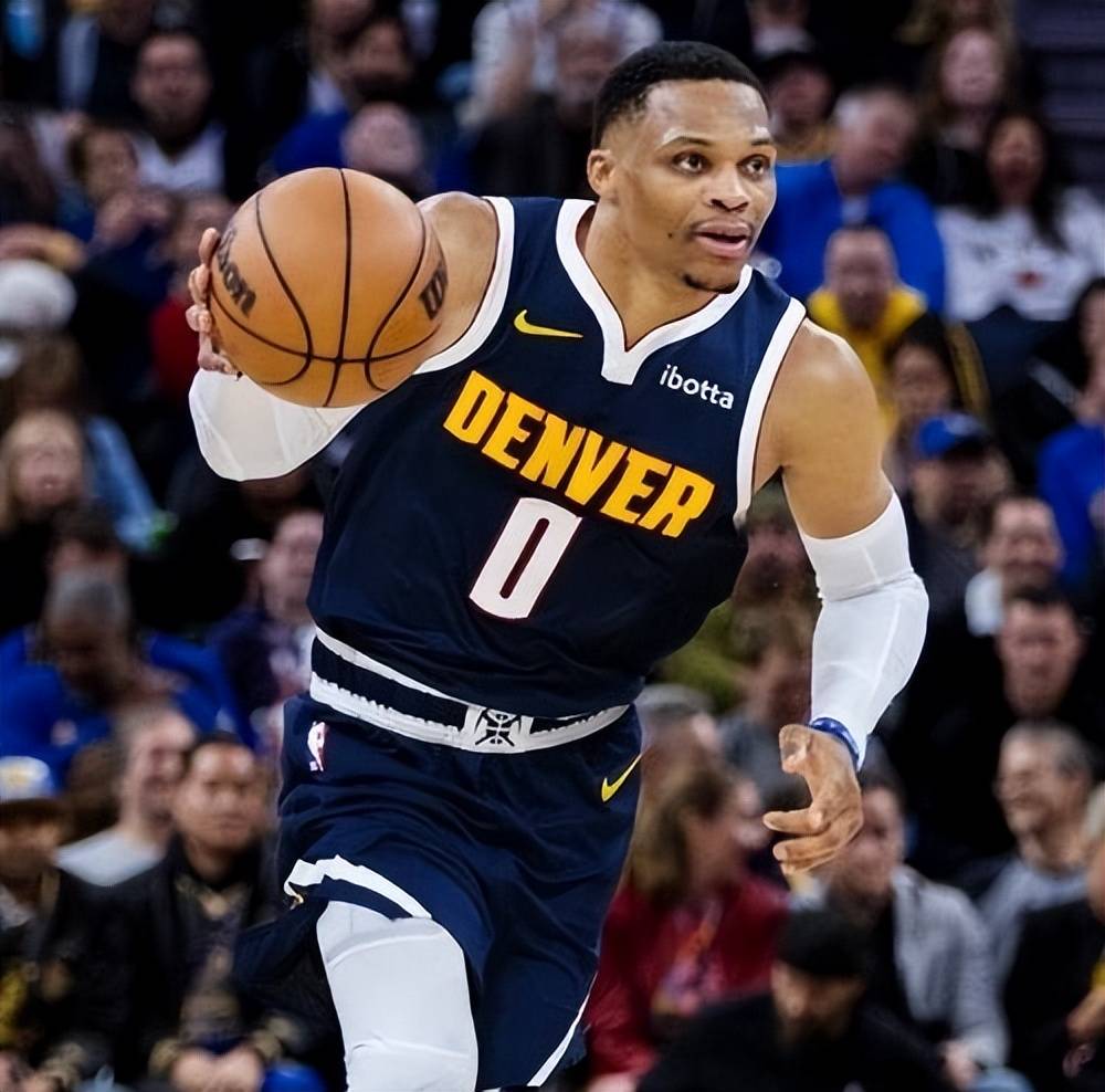 加盟利雅得 加盟利雅得