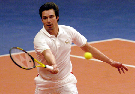 詹姆斯不再 詹姆斯不再